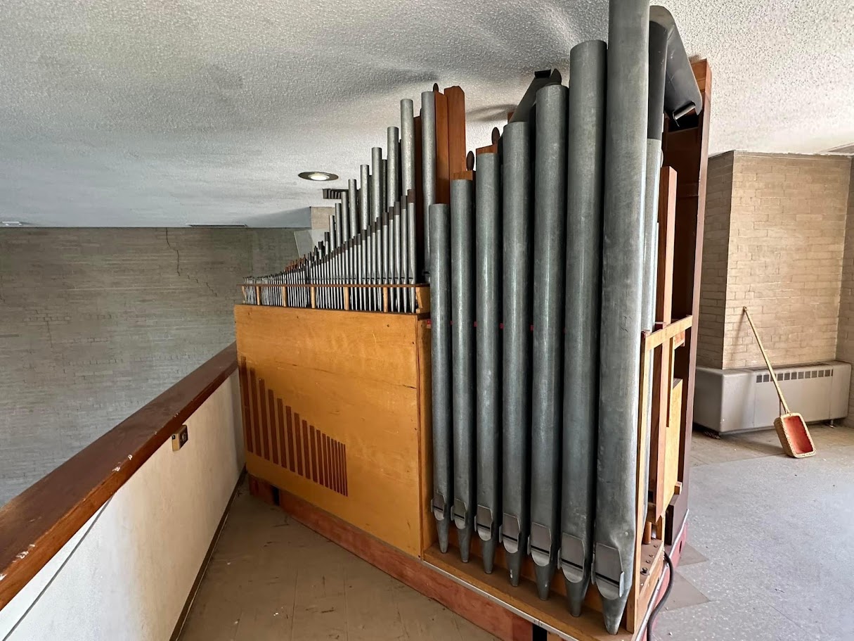 Back of the instrument