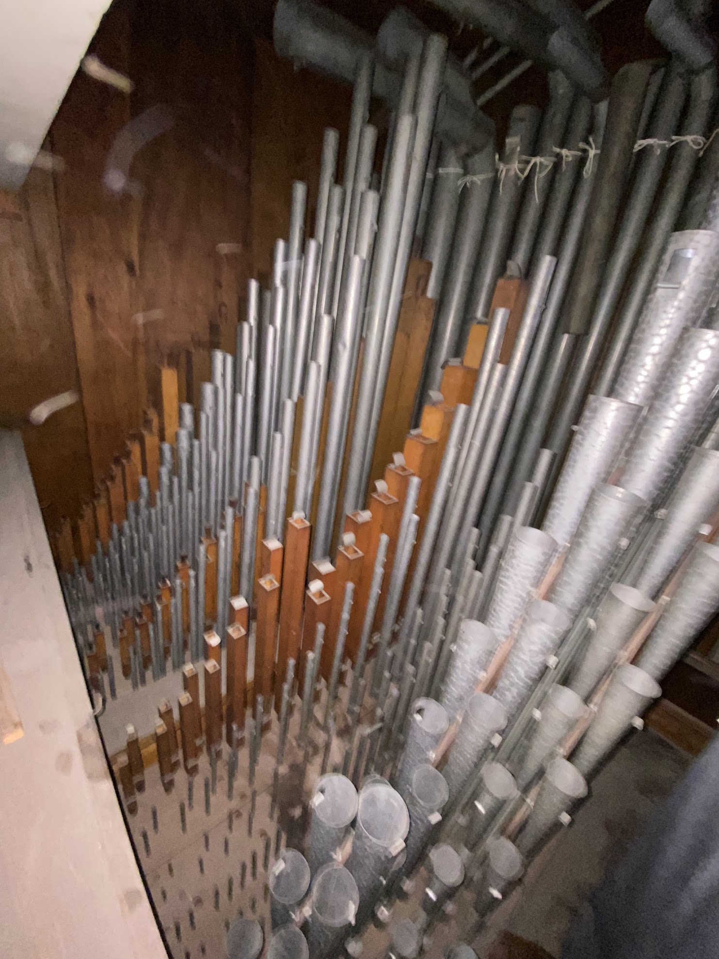 Swell pipework